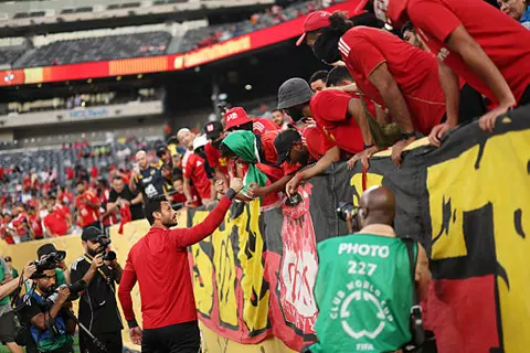 أفراح وحسرة وجماهير منتشية.. أبرز لقطات مباراة الأهلي وبورتو في المونديال (صور)